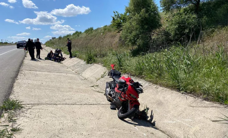 Hız Tutkusu Sonu Oluyordu: Motosikletler Çarpıştı! Kaza Kamerada