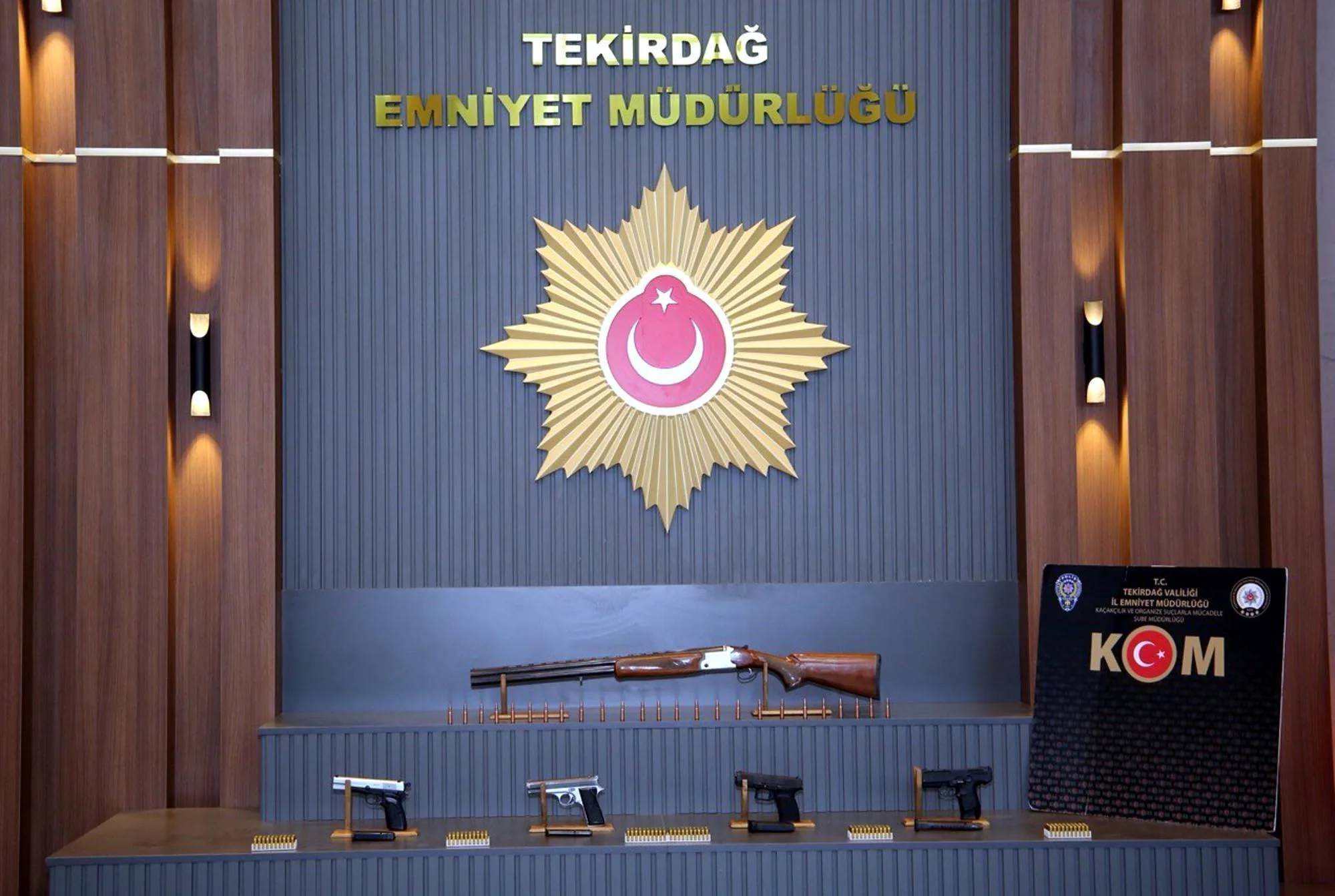 Tekirdağ’da silah kaçakçılığı operasyonunda 10 gözaltı Tekirdağ’da silah kaçakçılığı operasyonunda 10 gözaltı