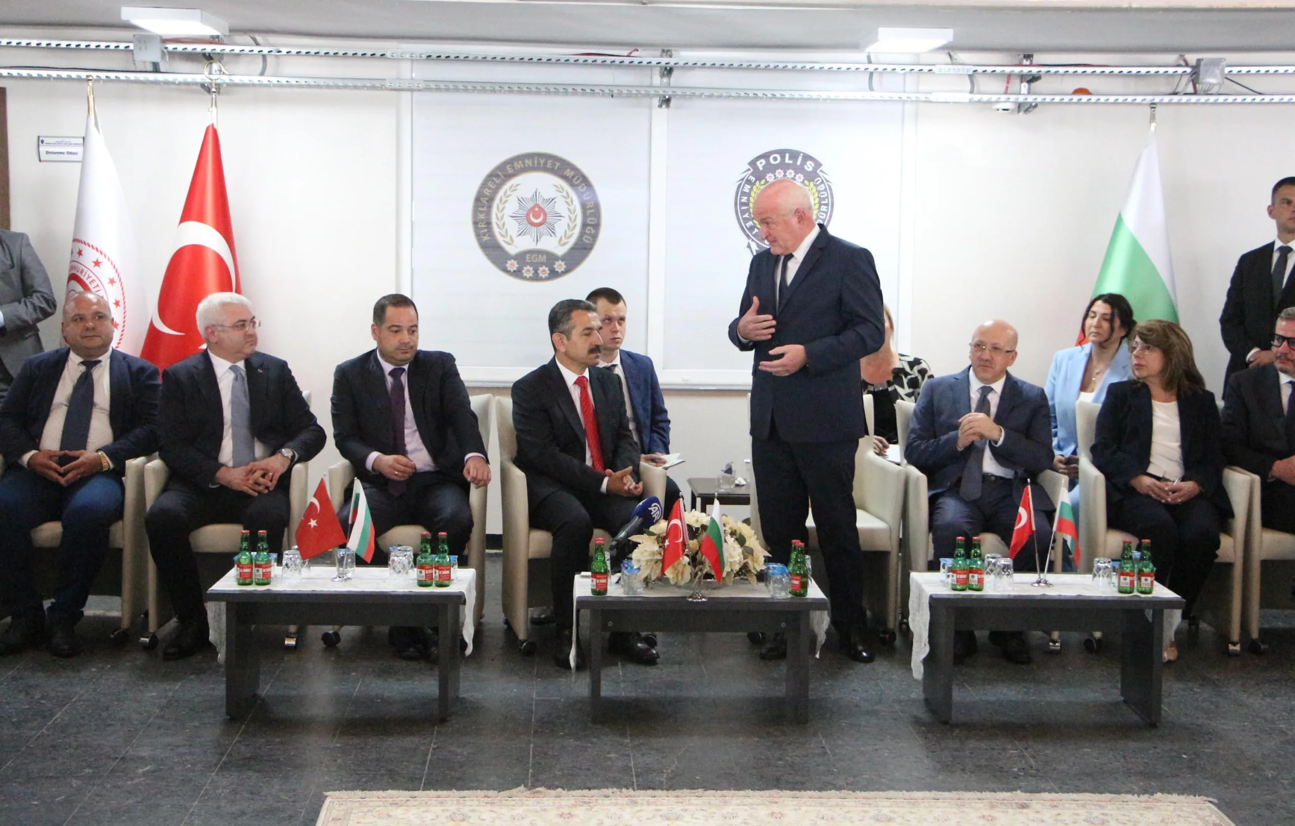 Bulgaristan Başbakanı Glavçev: Düzensiz göçle mücadele konusunda Türkiye’ye ne kadar teşekkür etsek azdır Bulgaristan Başbakanı Glavçev: Düzensiz göçle mücadele konusunda Türkiye’ye ne kadar teşekkür etsek azdır