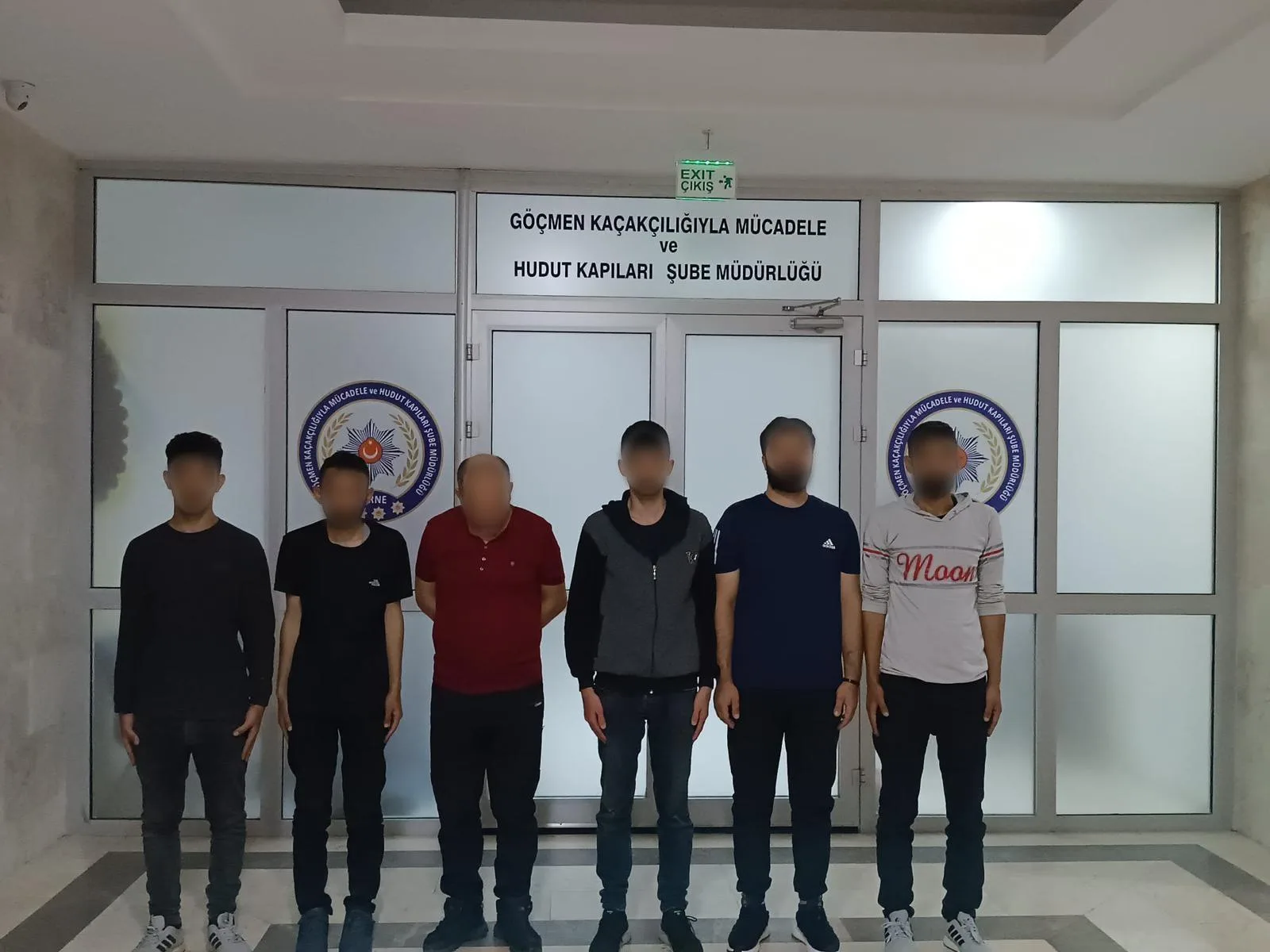 Edirne’de 5 kaçak göçmen yakalandı, 2 organizatör tutuklandı Edirne’de 5 kaçak göçmen yakalandı, 2 organizatör tutuklandı