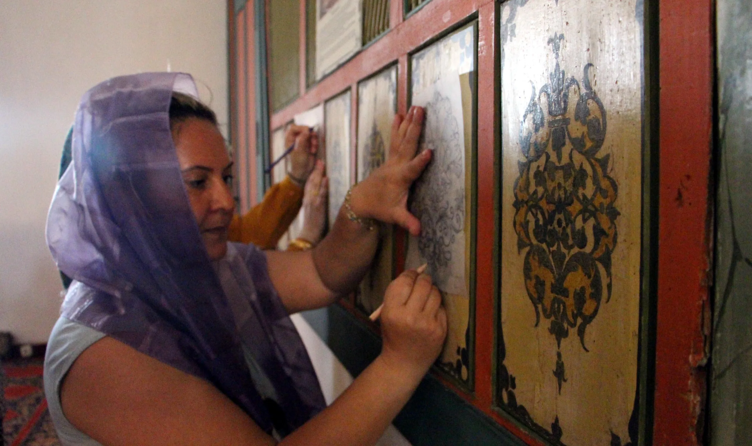 Edirne’de tarihi camilerdeki el işlemeleri ‘Mirasın İzinde’ projesi ile geleceğe taşınıyor Edirne’de tarihi camilerdeki el işlemeleri ‘Mirasın İzinde’ projesi ile geleceğe taşınıyor