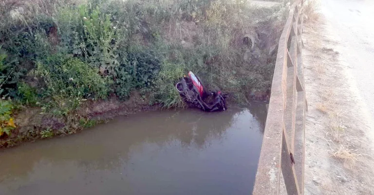 Dereye Yuvarlanan Motosikletin Sürücüsü Yaralandı