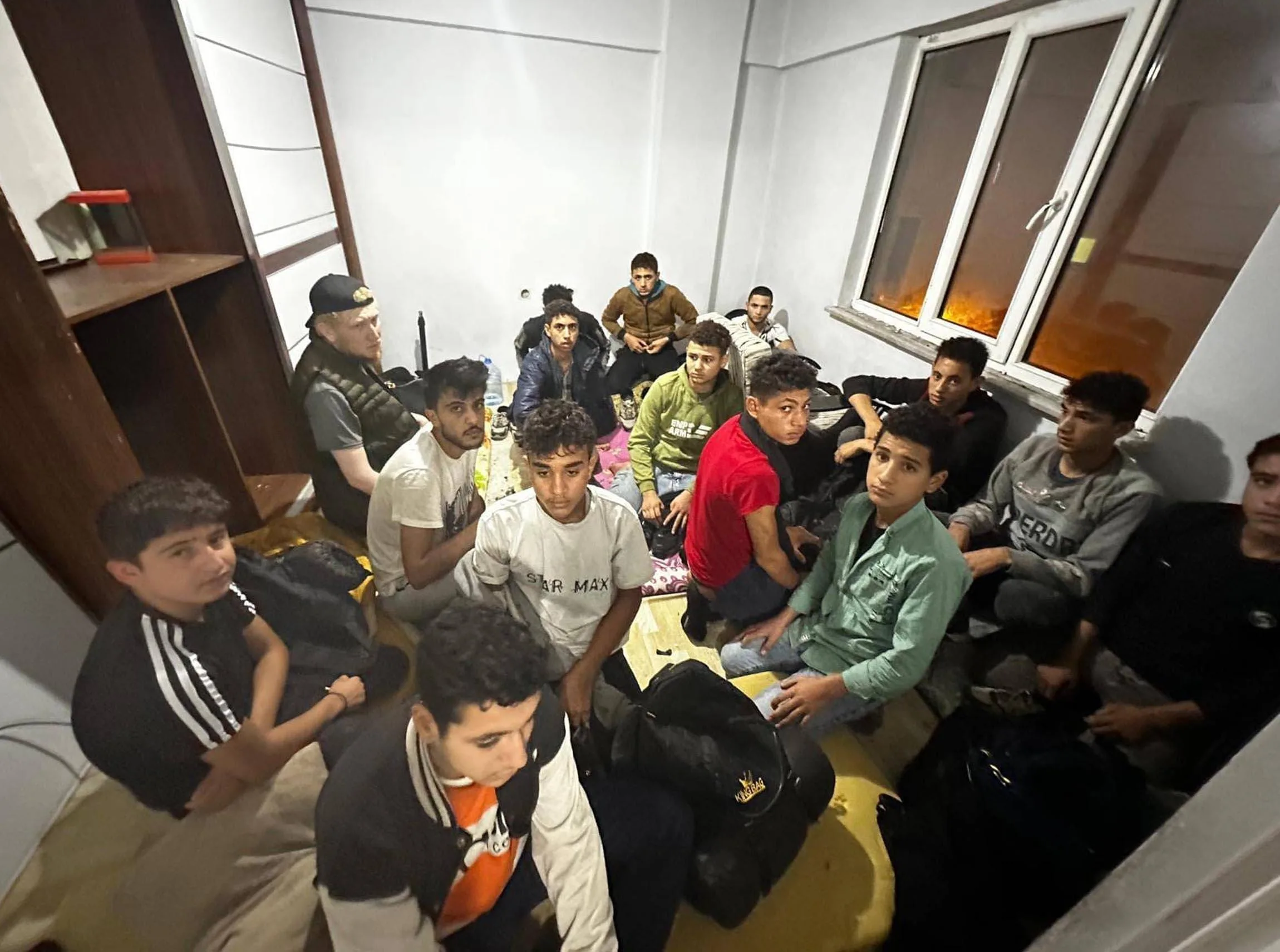 Tekirdağ’da 34 kaçak göçmen ile 2 organizatör yakalandı Tekirdağ’da 34 kaçak göçmen ile 2 organizatör yakalandı