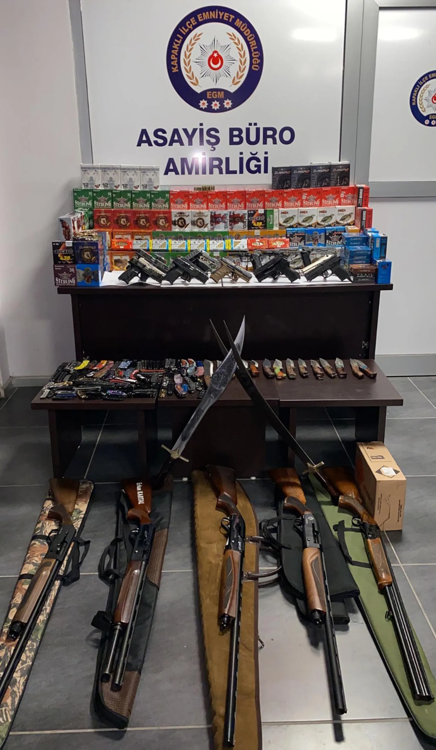 Tekirdağ’da yasa dışı silah ticareti şüphelisine gözaltı Tekirdağ’da yasa dışı silah ticareti şüphelisine gözaltı