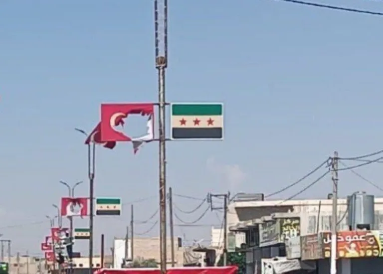 Suriye’de Türk Bayrağı İndirildi, TIR’lar Yakıldı: Tansiyon Yükseliyor! 