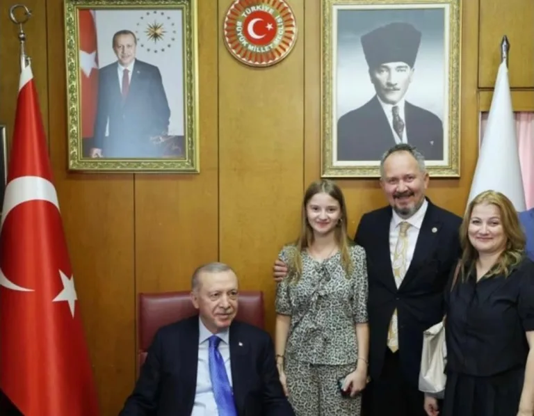Özcan’dan Cumhurbaşkanı Erdoğan’a Tekirdağ Köftesi İkramı