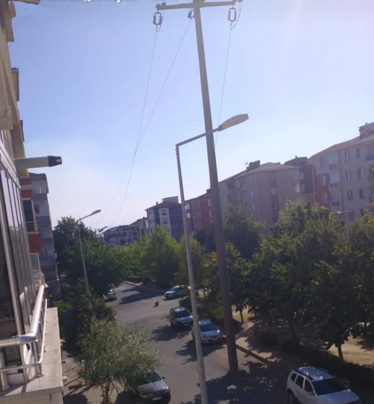 Çorlu’da Elektrik Tellerinden Kıvılcım Çıktı: Vatandaşlar Panik Yaşadı