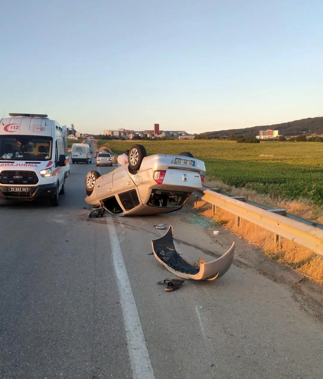 Edirne’de 2 otomobil çarpıştı: 4 yaralı Edirne’de 2 otomobil çarpıştı: 4 yaralı