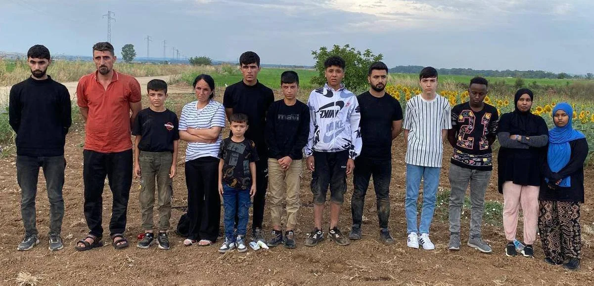 Edirne’de 20 kaçak göçmen yakalandı Edirne’de 20 kaçak göçmen yakalandı