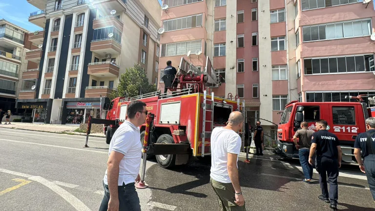 Edirne’de apartman dairesinde yangın