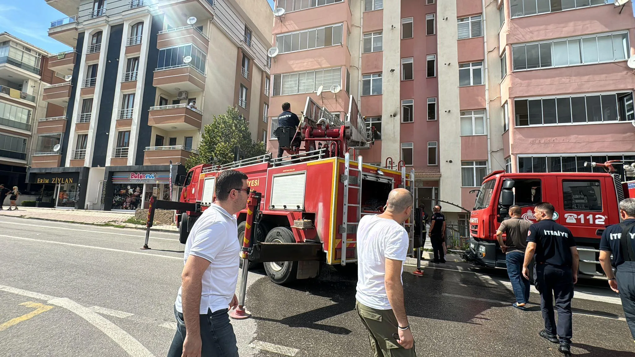 Edirne’de apartman dairesinde yangın Edirne’de apartman dairesinde yangın