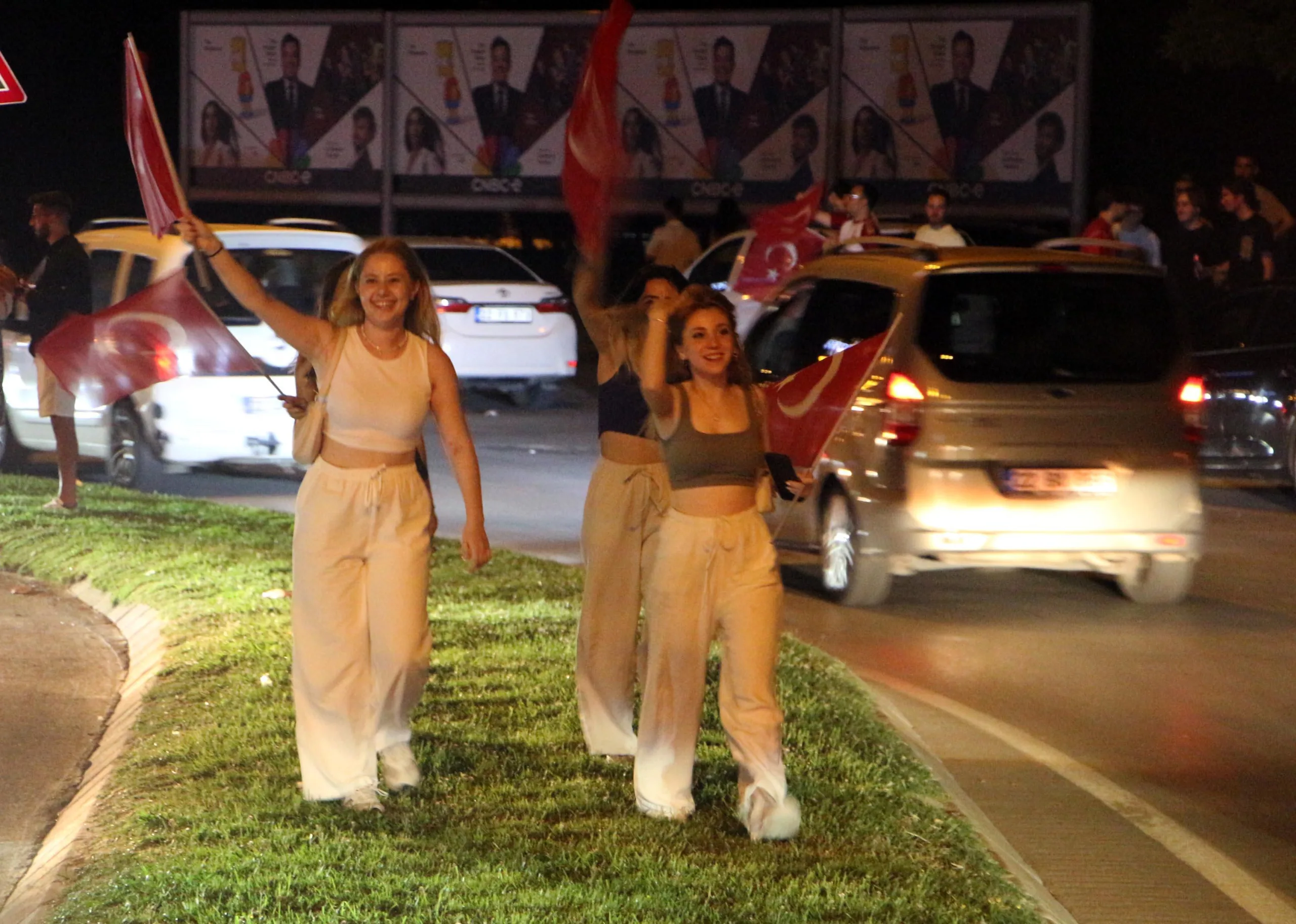 Edirne’de ‘milli zafer’ coşkuyla kutlandı Edirne’de ‘milli zafer’ coşkuyla kutlandı