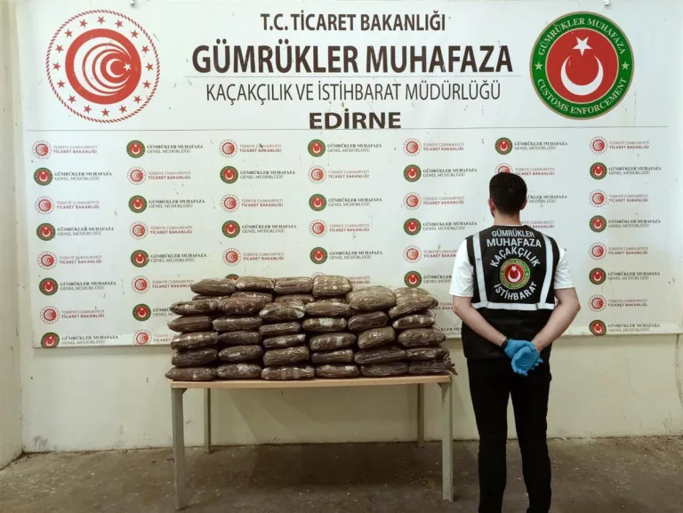 Edirne’de  son 1 ayda, 1 ton 108 kilo 798 gram uyuşturucu ele geçirildi