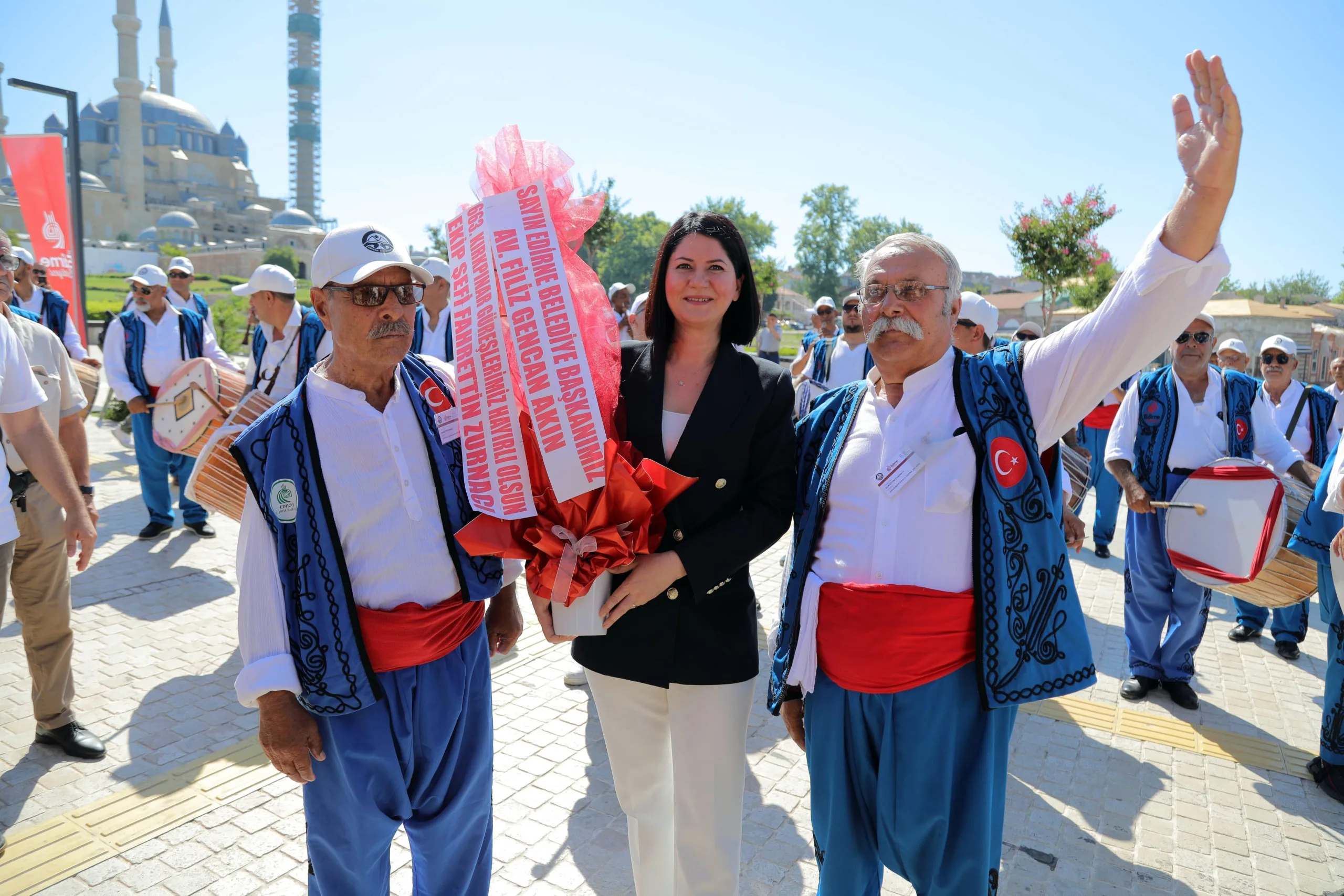 Kırkpınar Festivali, geleneksel davul ve zurna davetiyle başladı Kırkpınar Festivali, geleneksel davul ve zurna davetiyle başladı