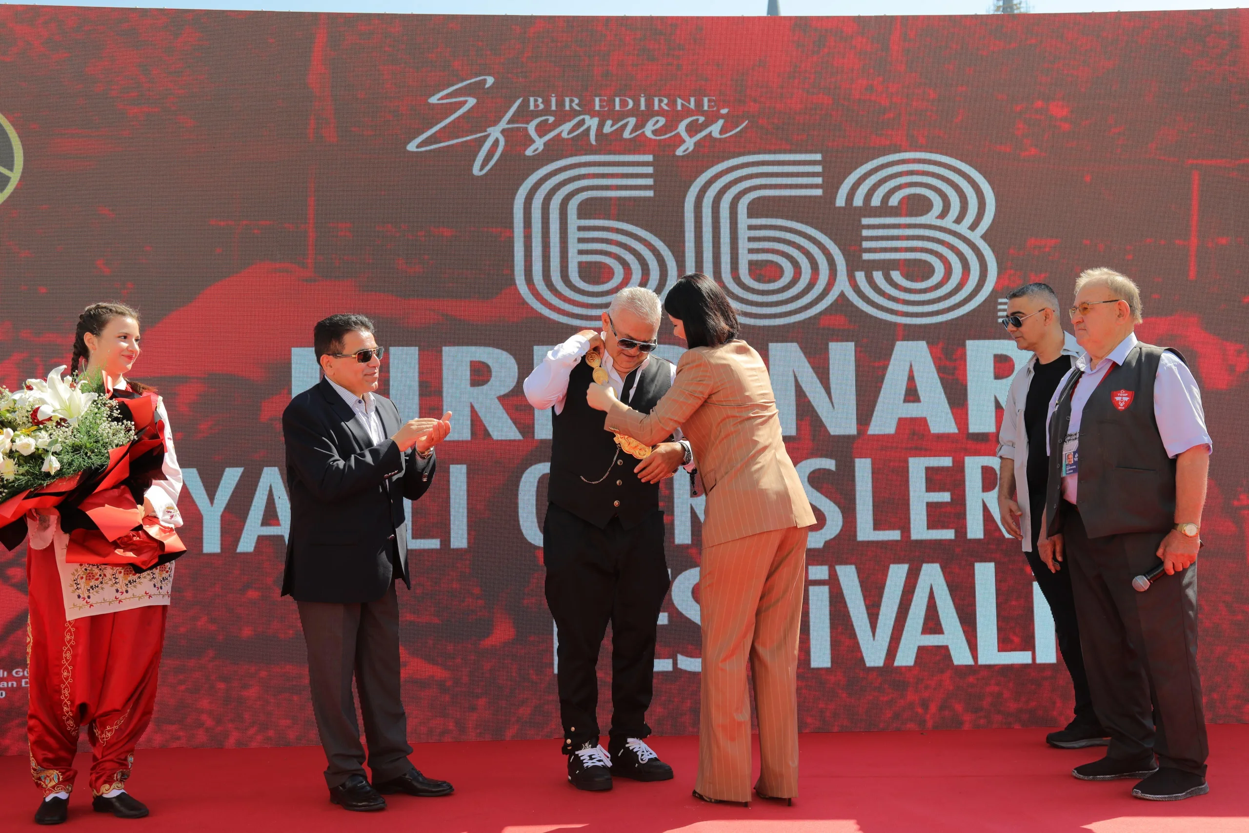Tarihi Kırkpınar Yağlı Güreşleri’nde, geleneksel ‘ağa karşılama’ töreni yapıldı Tarihi Kırkpınar Yağlı Güreşleri’nde, geleneksel ‘ağa karşılama’ töreni yapıldı