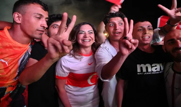TEKİRDAĞ ZAFER COŞKUSUNU BÜYÜŞEHİR’LE YAŞADI