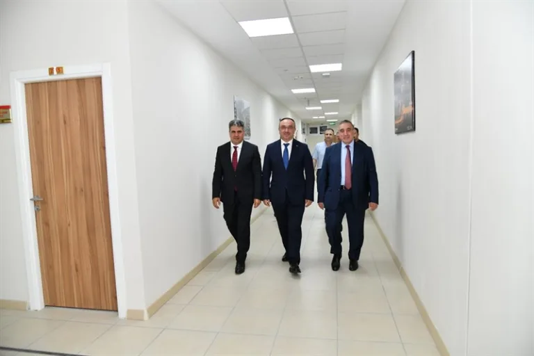 Vali Soytürk Tekirdağ Bölge Adliye Mahkemesi Adalet Komisyonu Başkanı’nı Ziyaret Etti