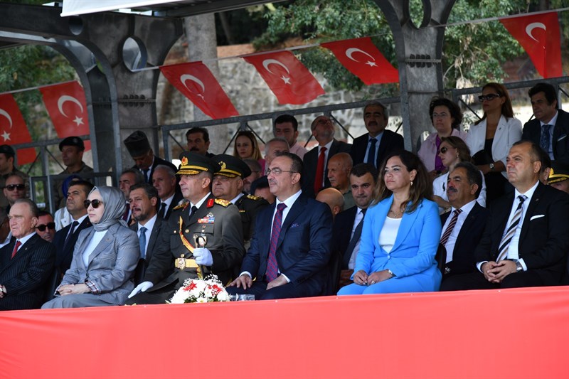 30 Ağustos Zafer Bayramı Münasebetiyle Kutlama Töreni Düzenlendi 30 Ağustos Zafer Bayramı Münasebetiyle Kutlama Töreni Düzenlendi