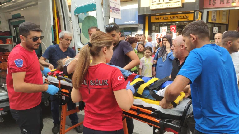 Motosiklet Kadına Çarptı Kaçtı: 1 Yaralı