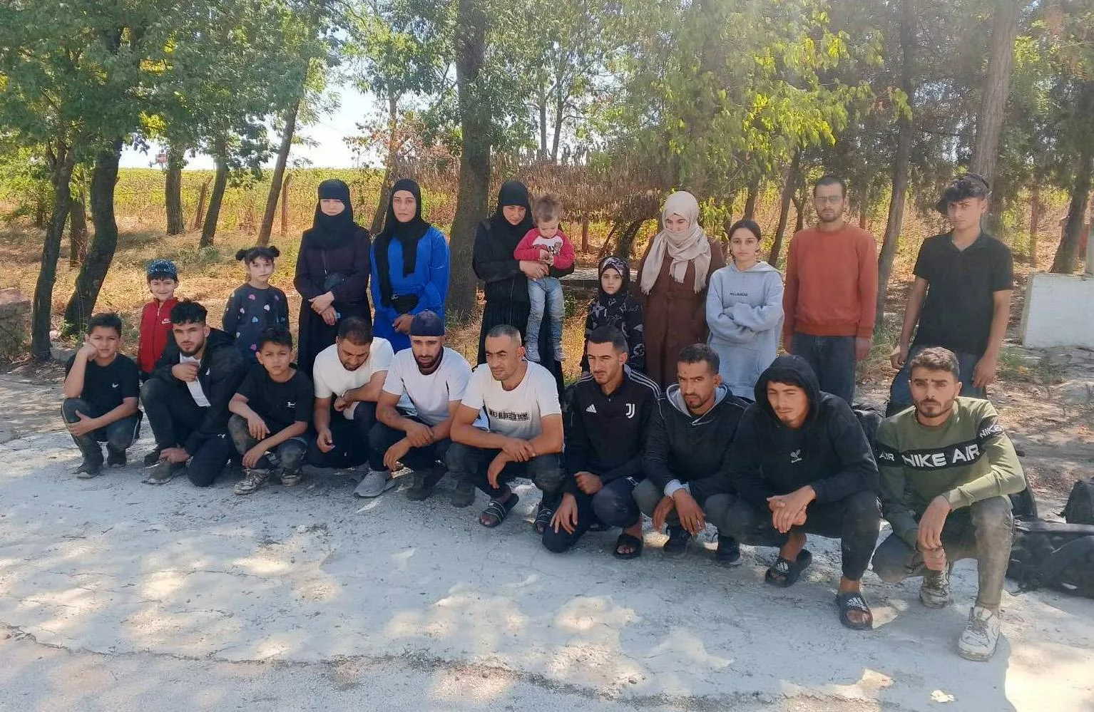 Edirne’de 27 kaçak göçmen yakalandı Edirne’de 27 kaçak göçmen yakalandı