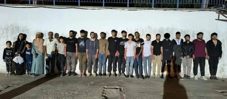 Edirne’de 30 kaçak göçmen yakalandı