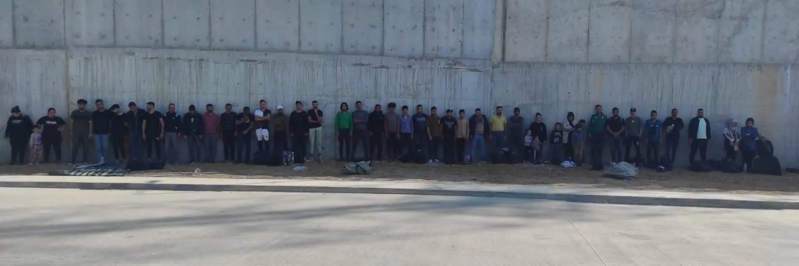 Edirne’de 66 kaçak göçmen yakalandı Edirne’de 66 kaçak göçmen yakalandı
