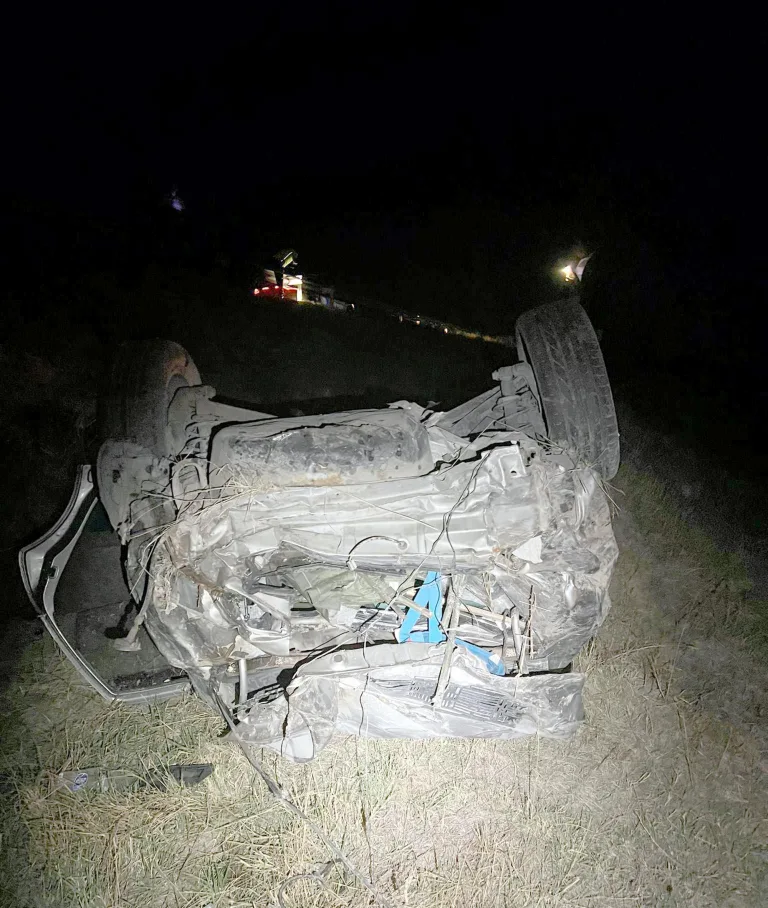 Otomobil Şarampole Devrildi; 1 Ölü, 3 Yaralı