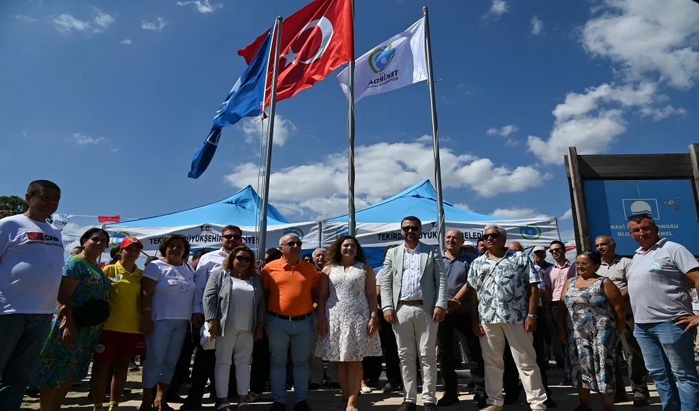 ŞARKÖY PLAJLARINDA MAVİ BAYRAKLAR DALGALANIYOR ŞARKÖY PLAJLARINDA MAVİ BAYRAKLAR DALGALANIYOR