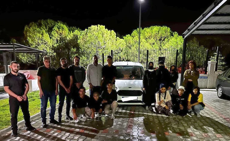Tekirdağ’da 22 kaçak göçmen ile 3 organizatör yakalandı