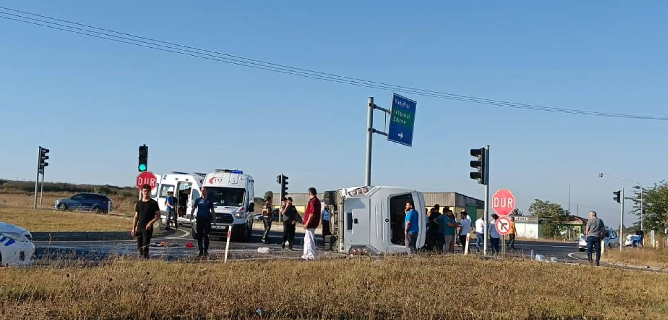 Araç, İşçi Servisine Çarptı: 11 Yaralı Araç, İşçi Servisine Çarptı: 11 Yaralı