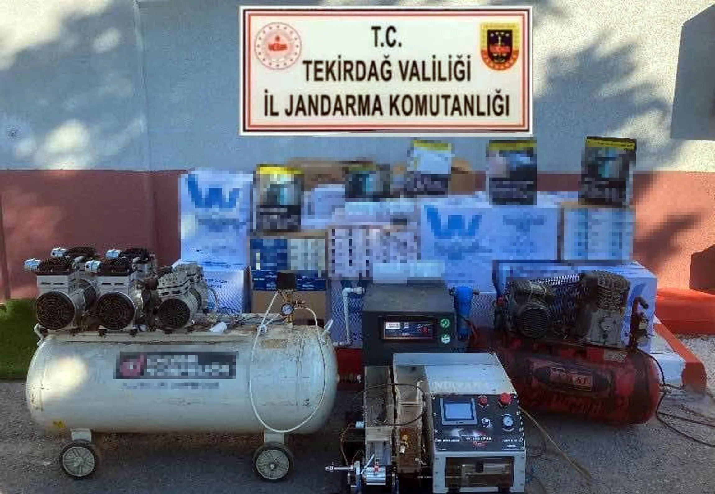 Tekirdağ’da kiralık iş yerinde kaçak sigara üretimi Tekirdağ’da kiralık iş yerinde kaçak sigara üretimi