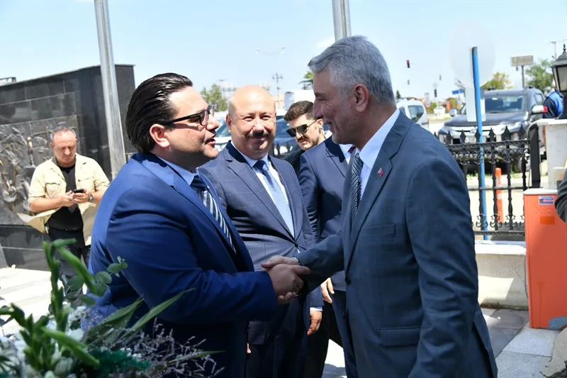 Ticaret Bakanı Bolat Marmaraereğlisi Belediyesini Ziyaret Etti Ticaret Bakanı Bolat Marmaraereğlisi Belediyesini Ziyaret Etti