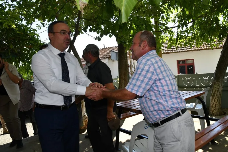 Vali Soytürk Hayrabolu İlçemizde Vatandaşlarla Bir Araya Geldi Vali Soytürk Hayrabolu İlçemizde Vatandaşlarla Bir Araya Geldi