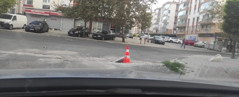 Çöken Yollar Vatandaşı Bıktırdı!