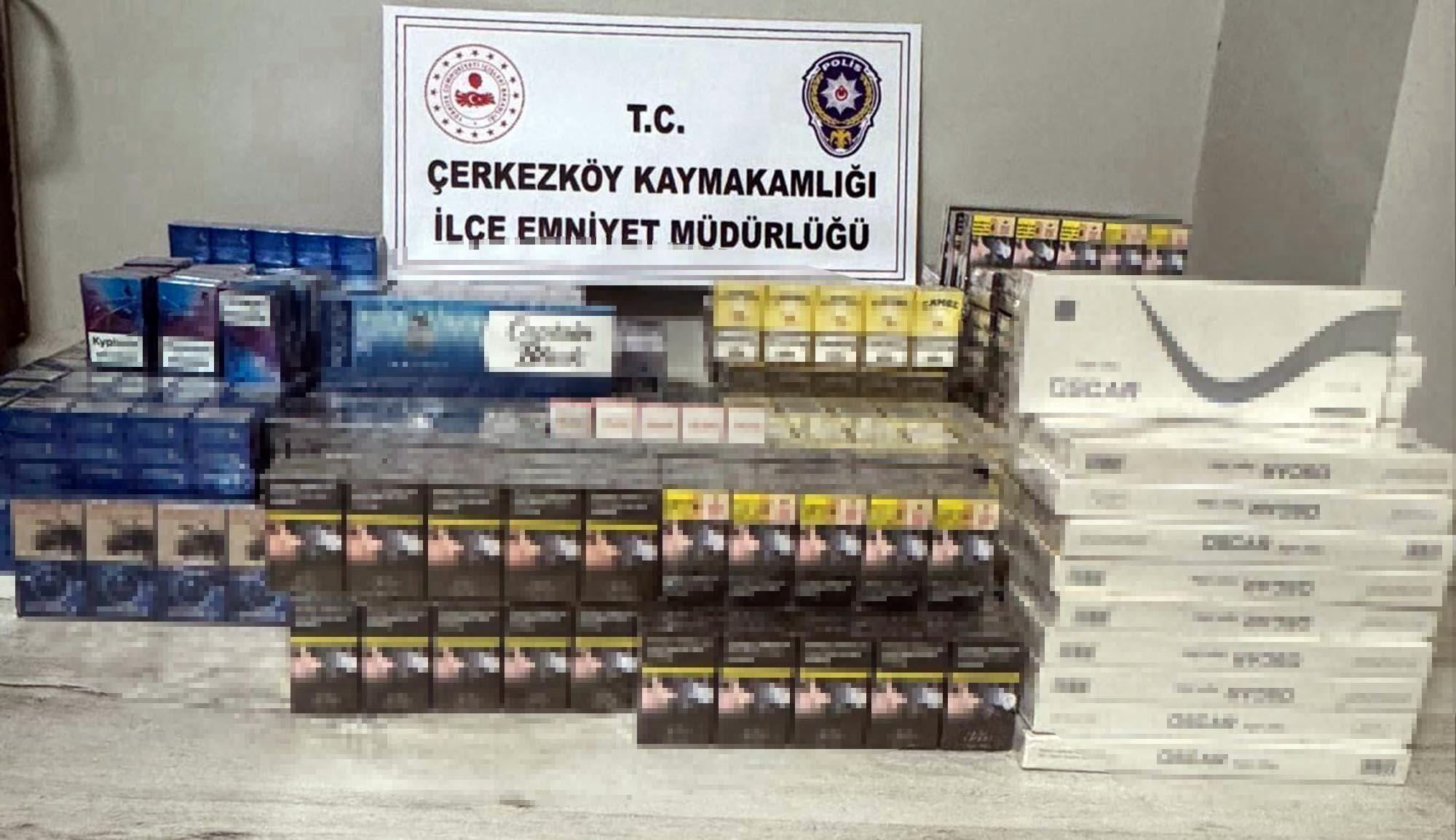 Aracında 39 bin paket kaçak sigara bulunan sürücü gözaltında Aracında 39 bin paket kaçak sigara bulunan sürücü gözaltında