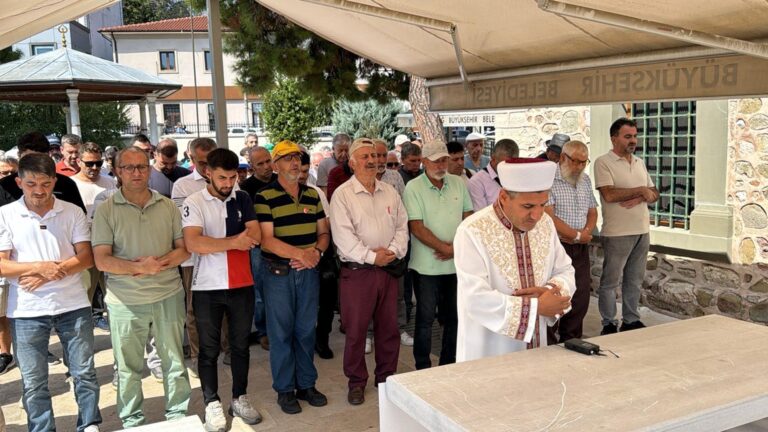 Ayşenur Ezgi için Tekirdağ’da gıyabi cenaze namazı kılındı