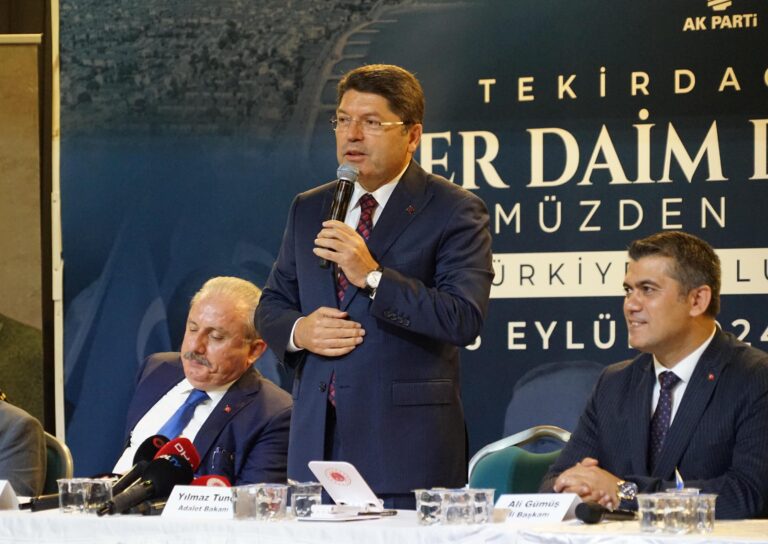 Bakan Tunç: Meclis’te Uzlaşarak Yeni Bir Anayasa Yapmak Milletimize Borcumuz