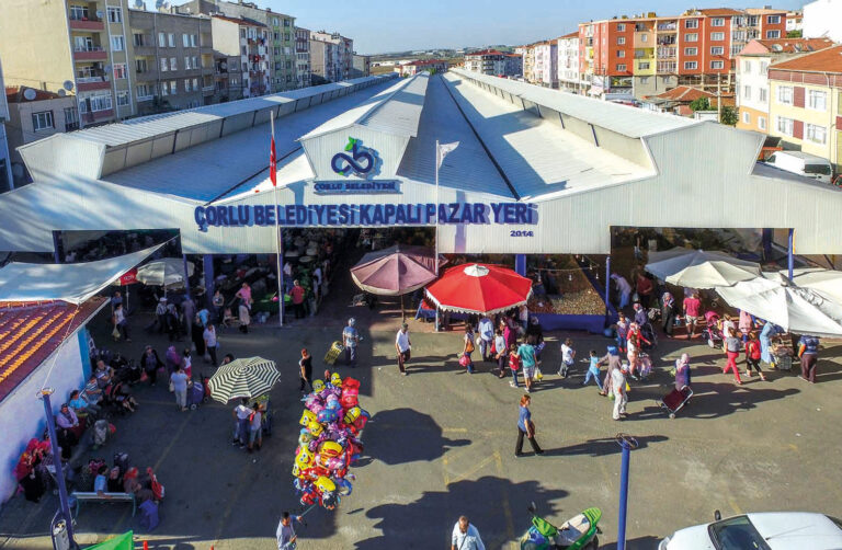 Pazarda Hırsızlık: Vatandaş Hırsıza Böyle Seslendi!