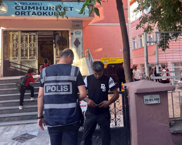 Kırklareli’de polisten okul çevresinde denetim