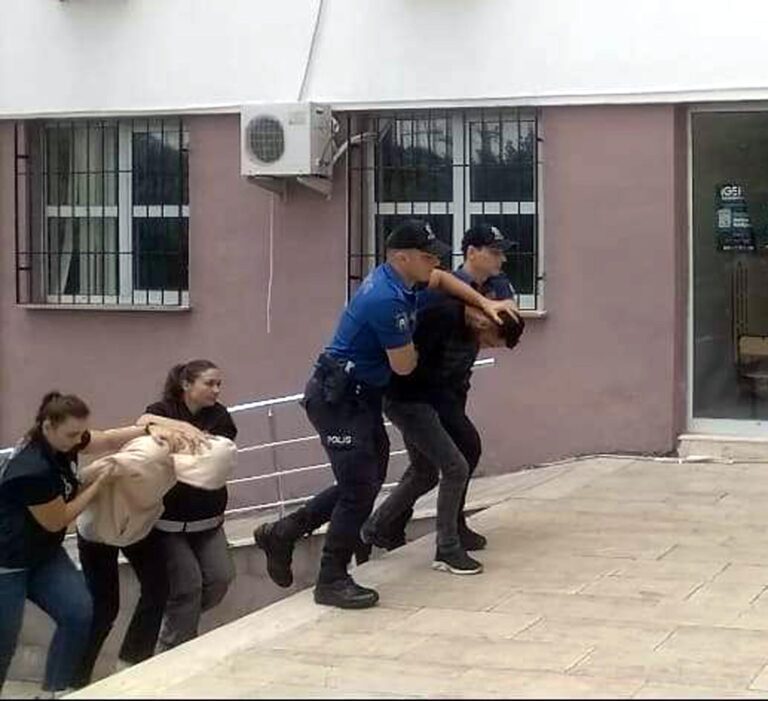 Şarköy’de evlerinde uyuşturucu bulunan 2 şüpheli tutuklandı