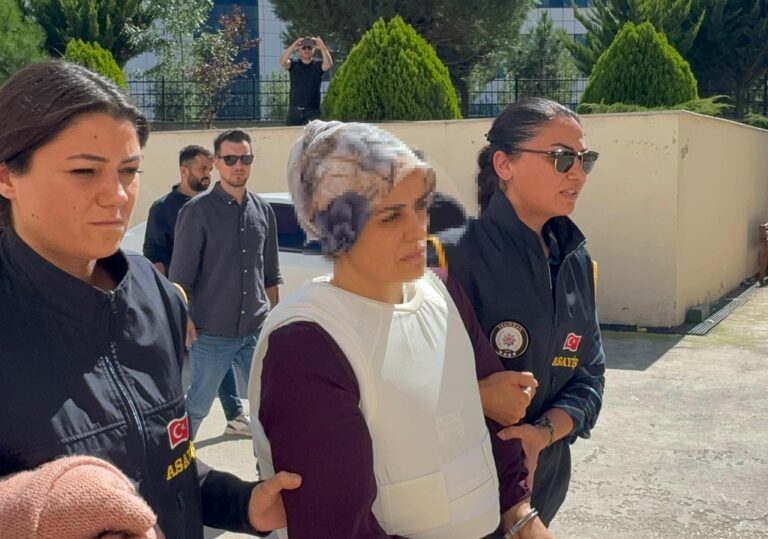 Sevgilisiyle birlikte, uyuyan kocasını şarj kablosuyla boğdu (2)