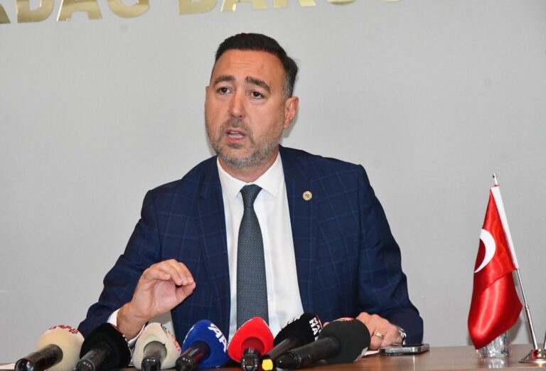 Tekirdağ’da cinsel istismara uğrayan bebekle ilgili 2 tutukluya evde tatbikat yaptırıldı (2)