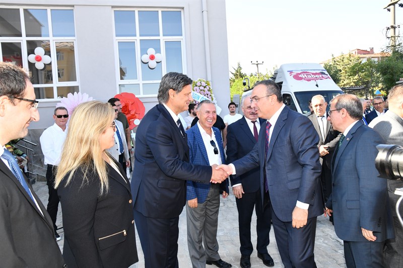 Vali Soytürk Zeliha-Mehmet Tusçuoğlu Ortaokulunun Açılışını Yaptı Vali Soytürk Zeliha-Mehmet Tusçuoğlu Ortaokulunun Açılışını Yaptı