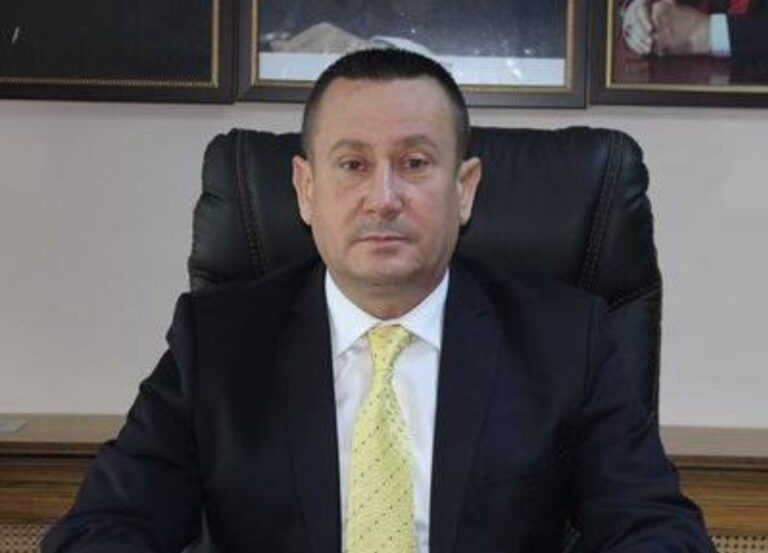 Sarıer Siyasi Parti Üyeliğini Sonlandırdı