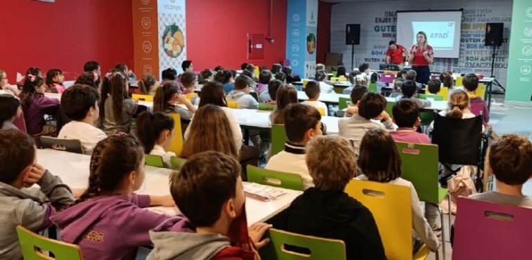 Afet İşleri Müdürlüğü´nden Afet Farkındalık Eğitimi