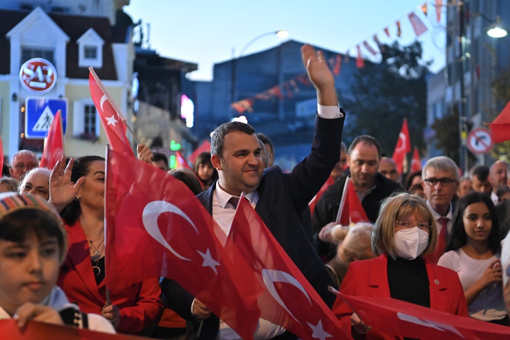 Cumhuriyetimizin İkinci Yüzyılına Coşkulu Merhaba Cumhuriyetimizin İkinci Yüzyılına Coşkulu Merhaba