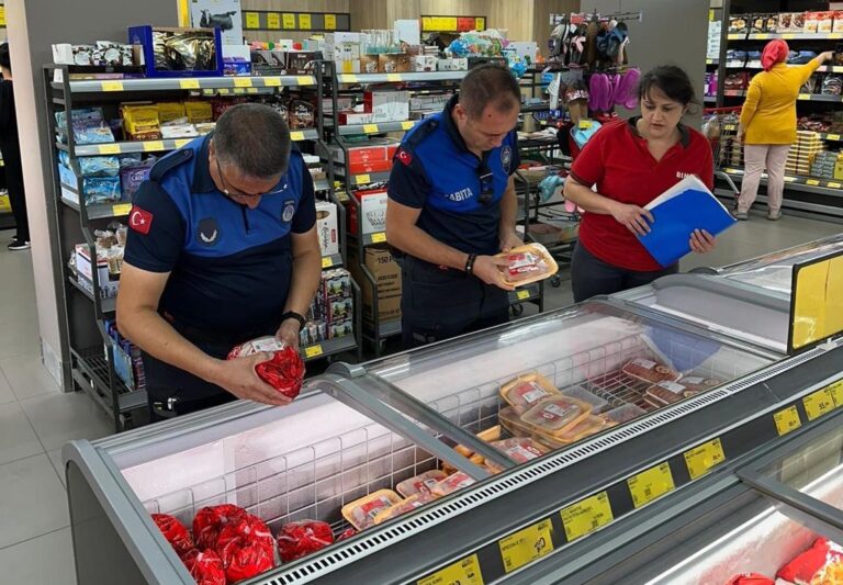 Süleymanpaşa Belediyesi’nden marketlerde denetim