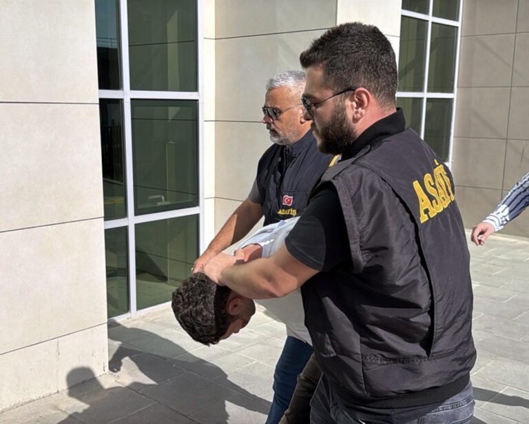 1 Kişiyi Öldürüp, 1’i Polis 4 Kişiyi de Yaralayan Şüpheli Tutuklandı
