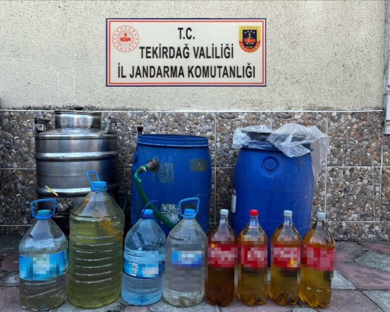 105 litre Bandrolsüz İçki Ele Geçirildi: 1 Gözaltı