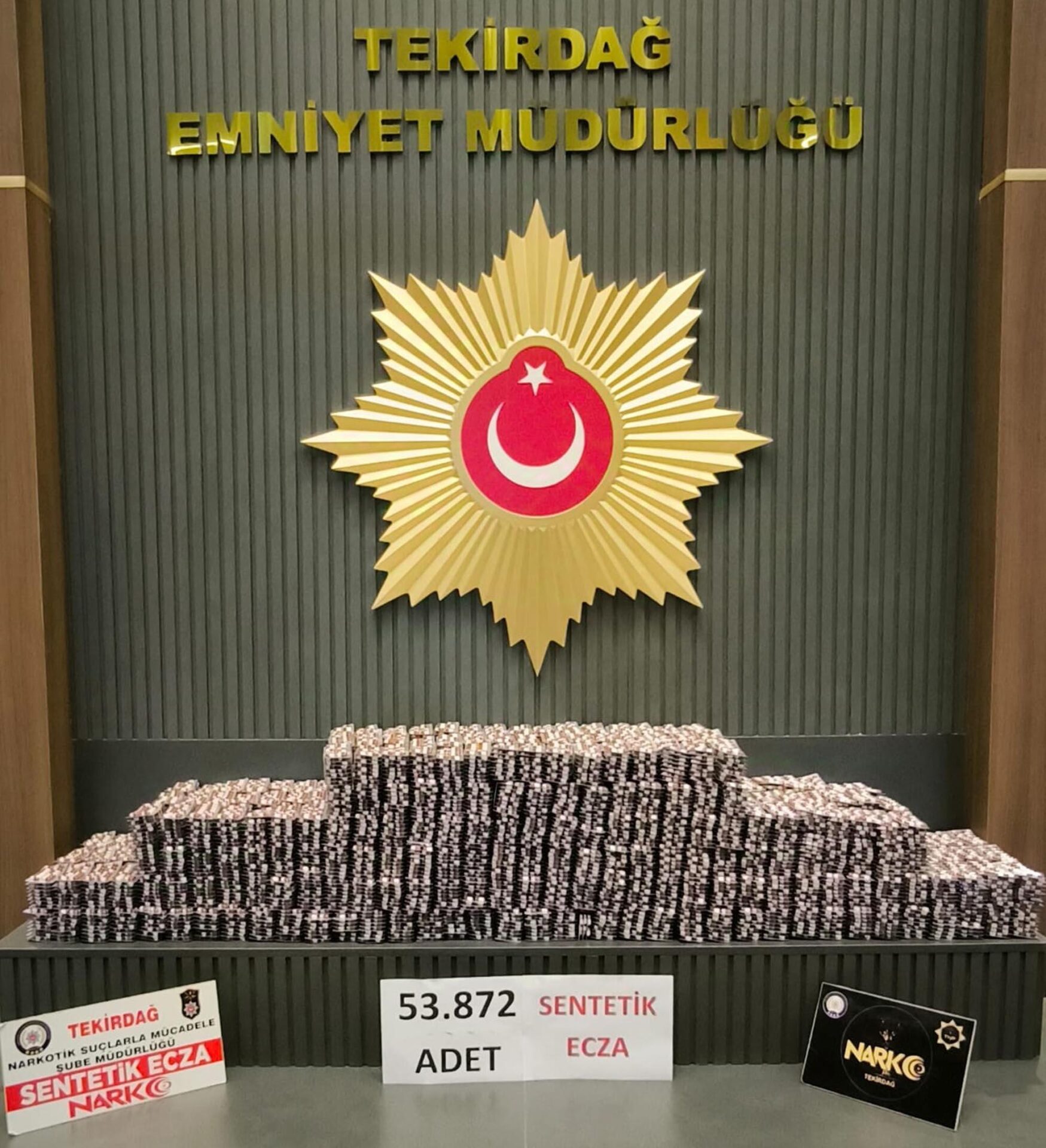 Tekirdağ’da 53 bin 872 sentetik ecza hap ele geçirildi Tekirdağ’da 53 bin 872 sentetik ecza hap ele geçirildi
